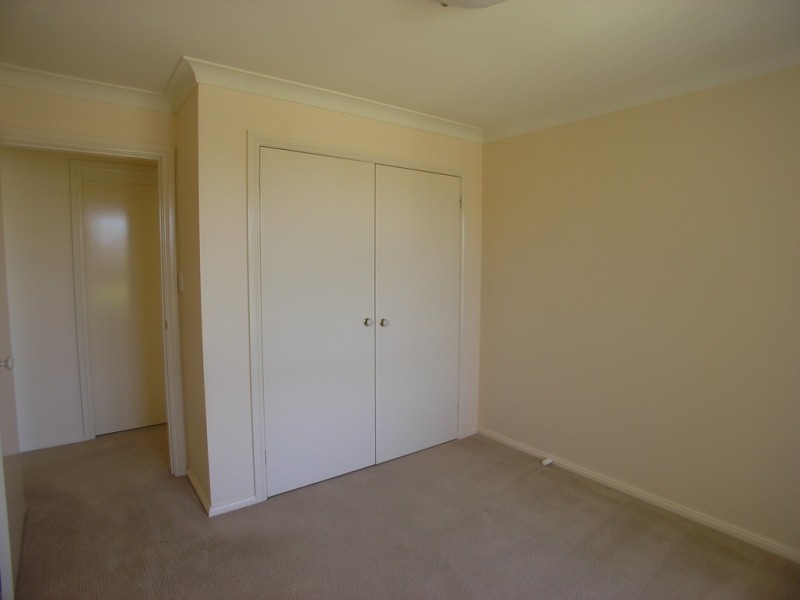 33 Roselawn Drive, Orange NSW 2800