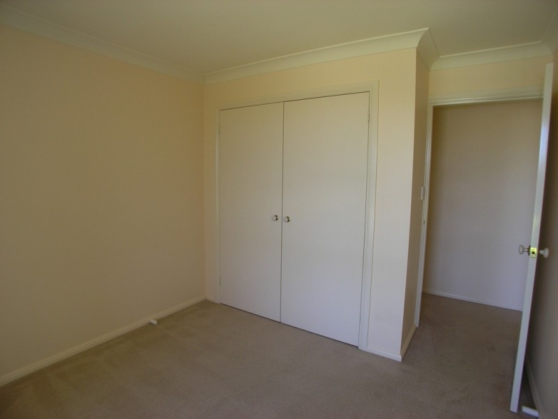 33 Roselawn Drive, Orange NSW 2800