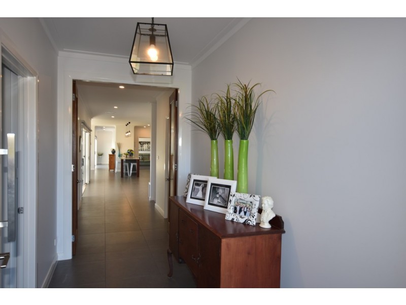 5 Bowman Avenue, Orange NSW 2800