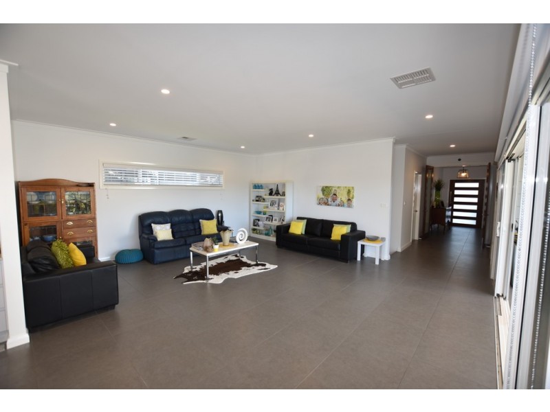 5 Bowman Avenue, Orange NSW 2800