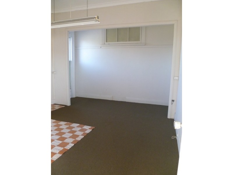 2/115 Peisley Street, Orange NSW 2800