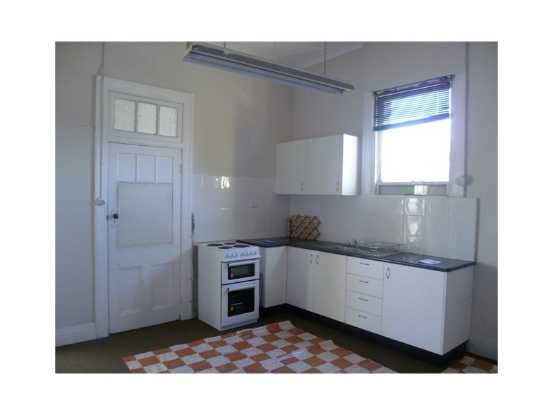 2/115 Peisley Street, Orange NSW 2800