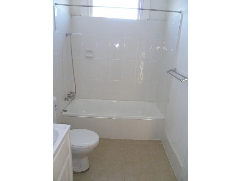 2/115 Peisley Street, Orange NSW 2800