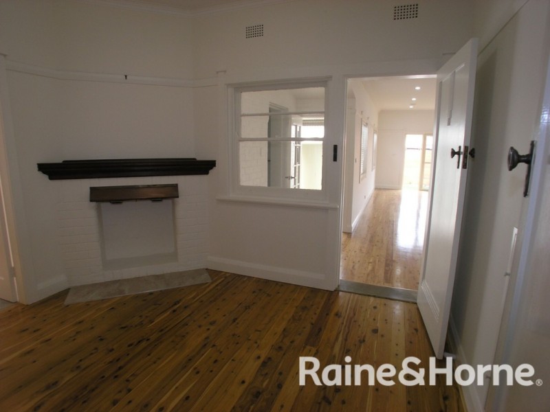 130 Prince Street, Orange NSW 2800