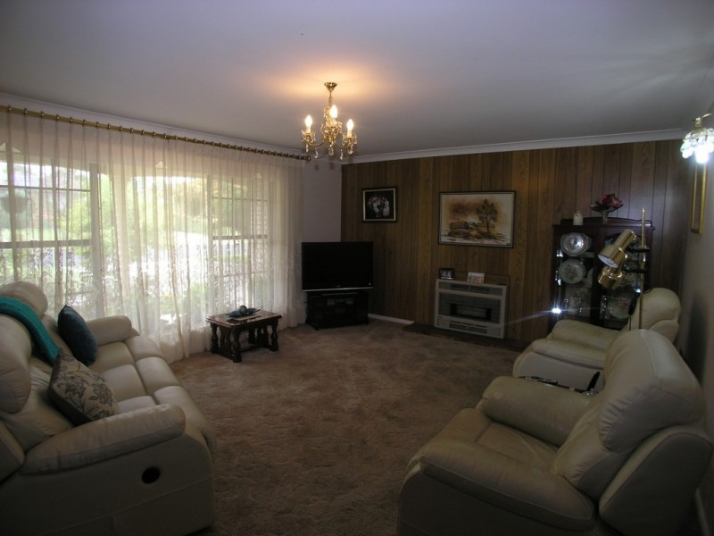 35 Sunny South Crescent, Orange NSW 2800