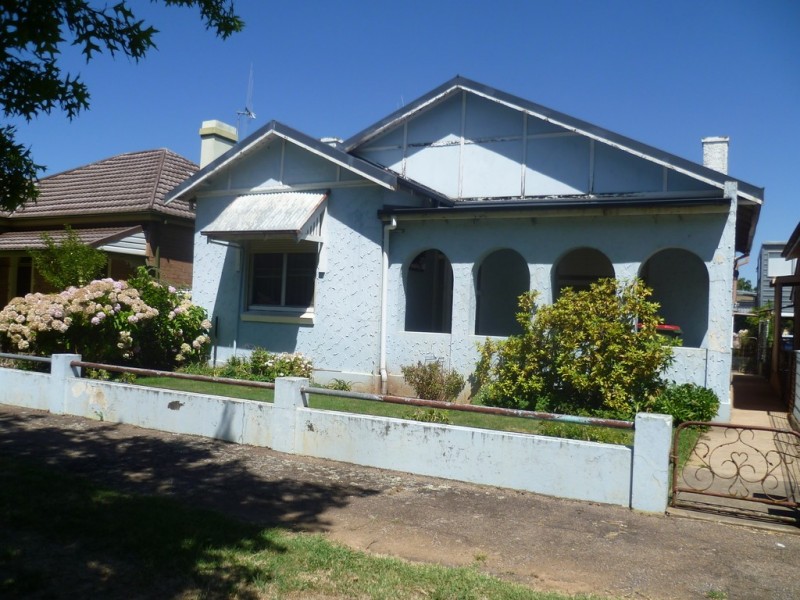 51 Sampson Street, Orange NSW 2800