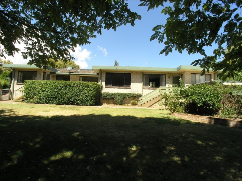 126 Coronation Drive, Orange NSW 2800