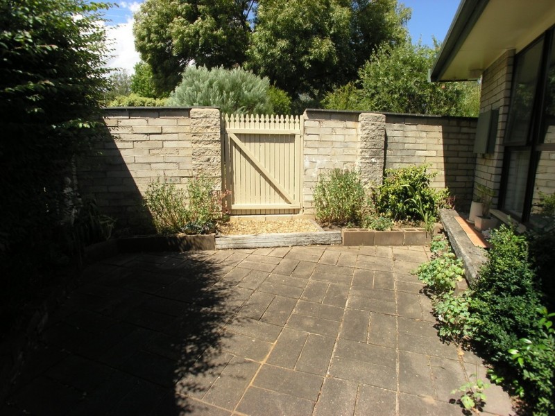 126 Coronation Drive, Orange NSW 2800