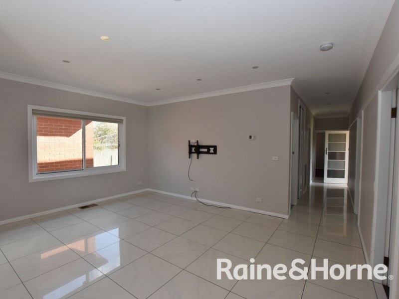 2 Moad Street, Orange NSW 2800