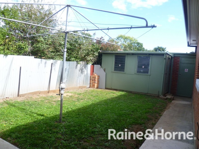 2 Moad Street, Orange NSW 2800