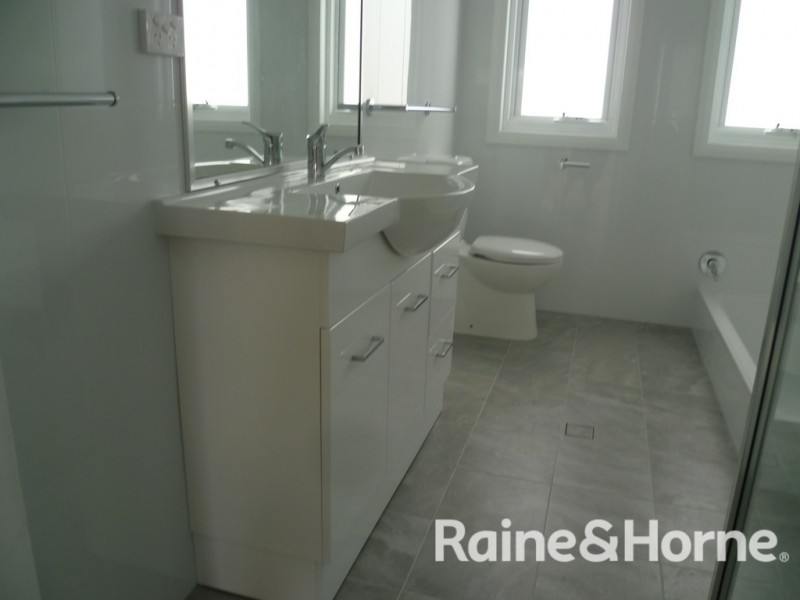 2 Moad Street, Orange NSW 2800