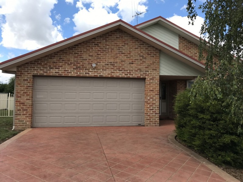 5 Daley Place, Orange NSW 2800
