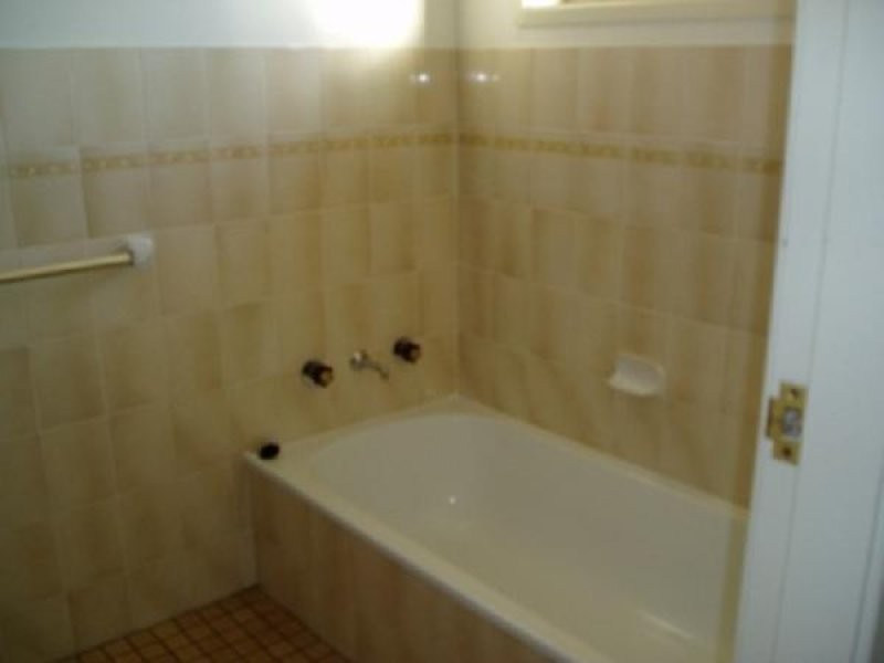 3 Landy Place, Orange NSW 2800