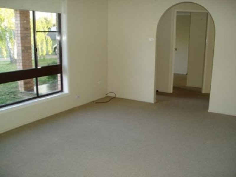 3 Landy Place, Orange NSW 2800