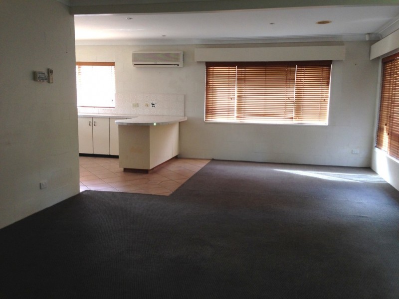 6 Mathoura Place, Orange NSW 2800