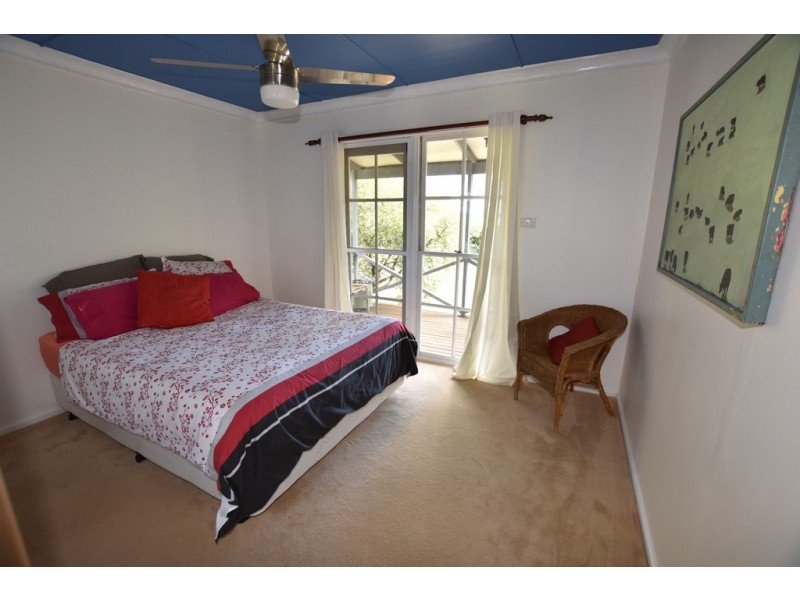 18 Carcoar Street, Spring Hill NSW 2800