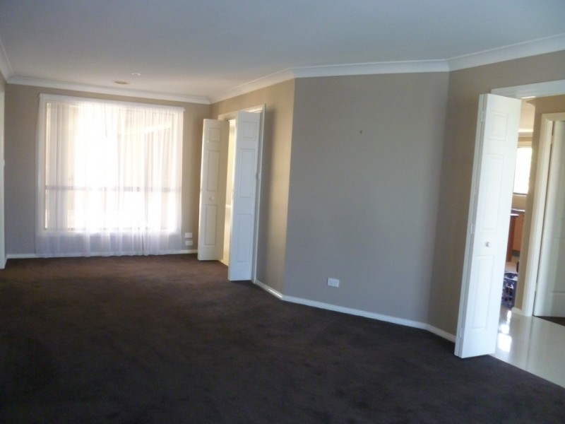 7 Melville Place, Orange NSW 2800