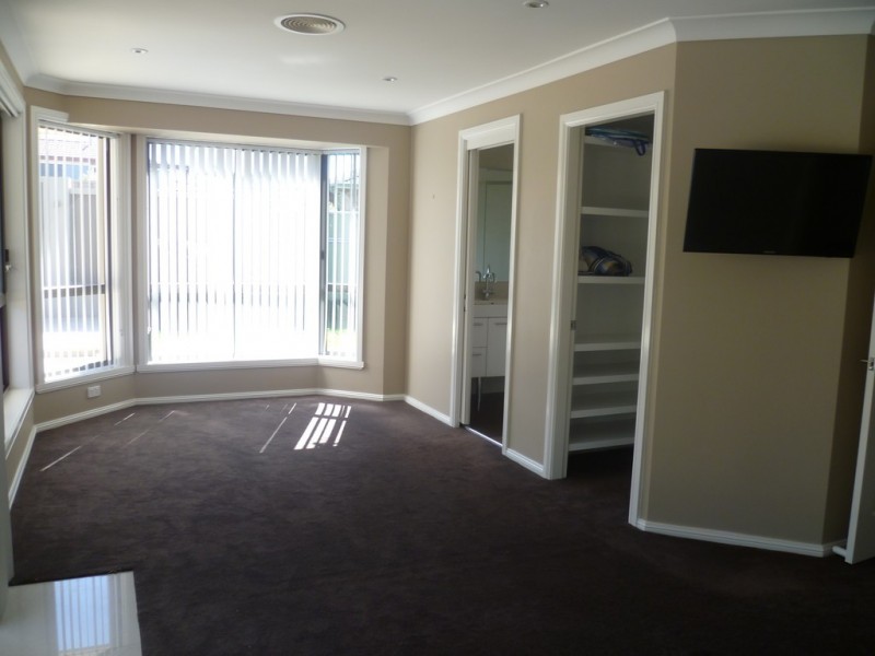 7 Melville Place, Orange NSW 2800