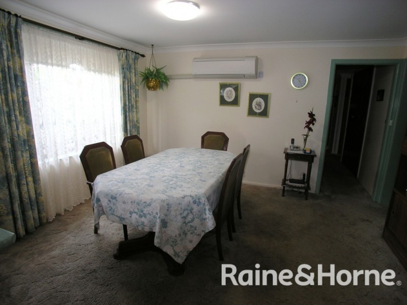 35 Sunny South Crescent, Orange NSW 2800