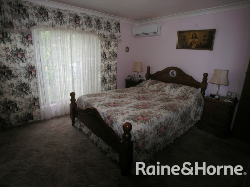 35 Sunny South Crescent, Orange NSW 2800