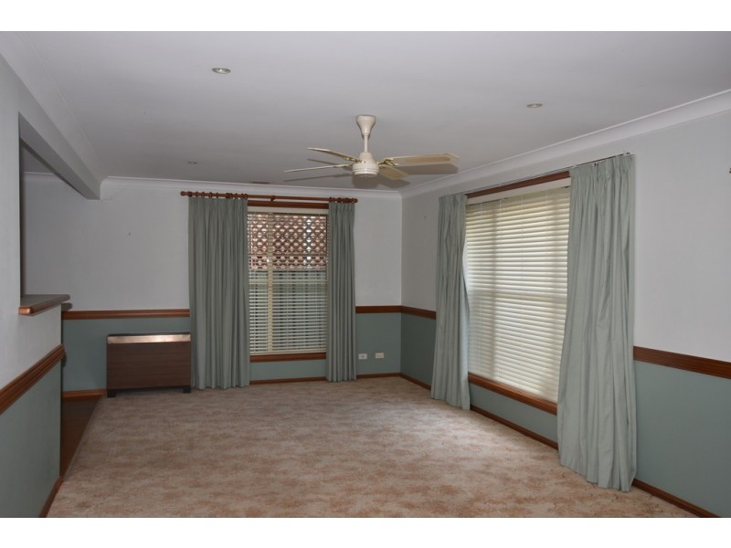 9 Holly Place, Orange NSW 2800