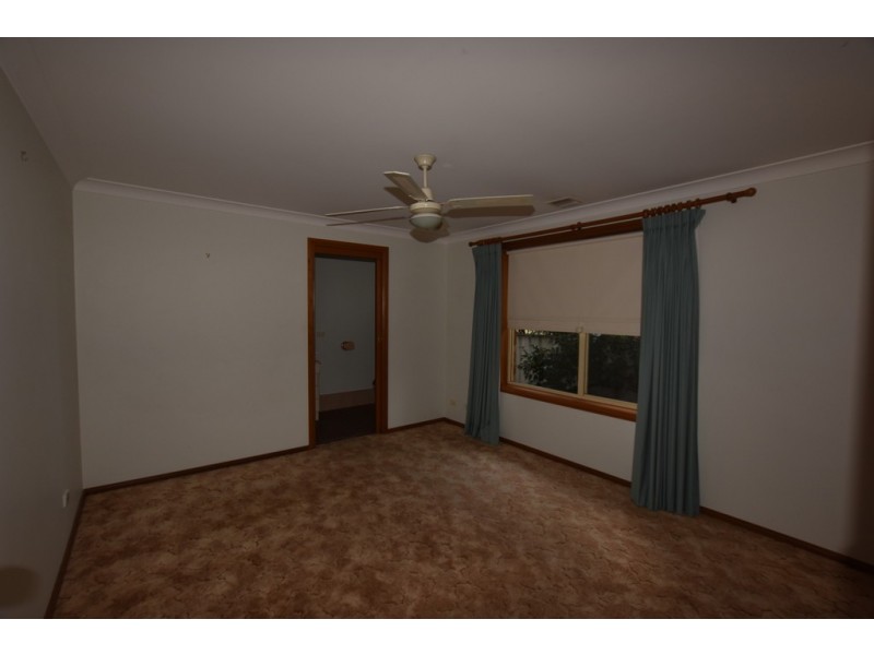 9 Holly Place, Orange NSW 2800