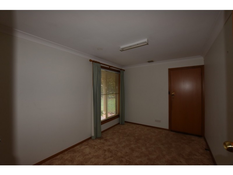 9 Holly Place, Orange NSW 2800