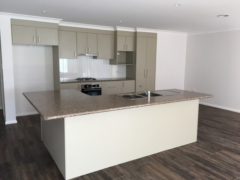 12 Holman Way, Orange NSW 2800