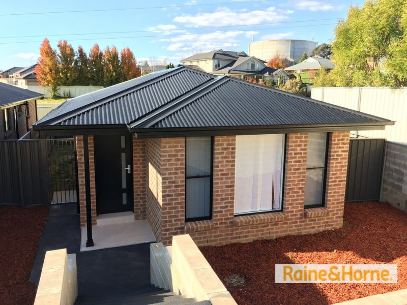 12a Holman Way, Orange NSW 2800