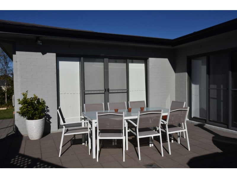 9 Brock Place, Orange NSW 2800