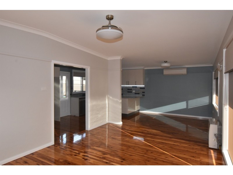 8 Wakeford Street, Orange NSW 2800