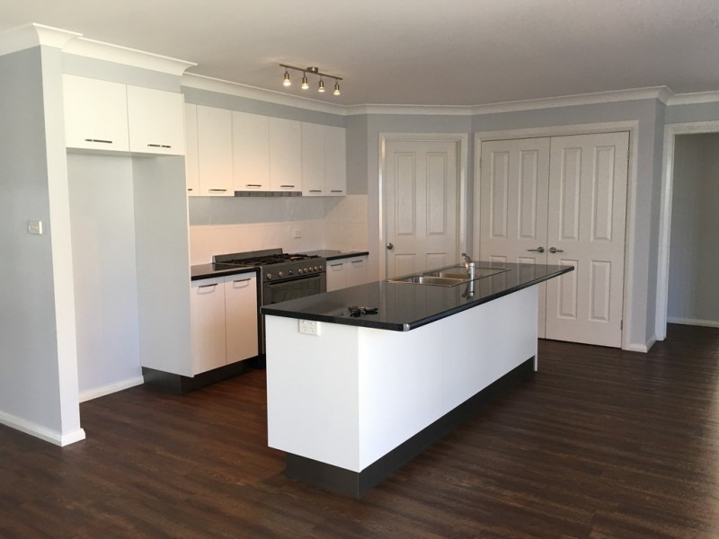 3 Maroney Close, Orange NSW 2800