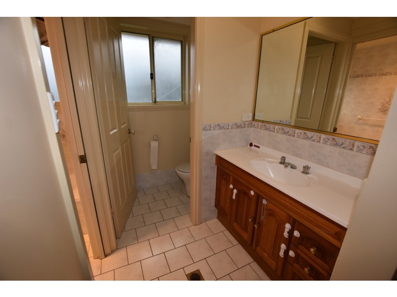 6 Alan Ridley Place, Orange NSW 2800