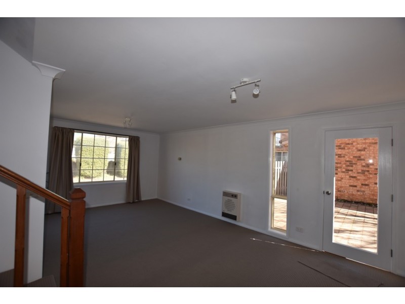 2 / 67 Kenna Street, Orange NSW 2800