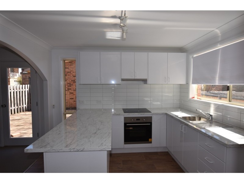 2 / 67 Kenna Street, Orange NSW 2800