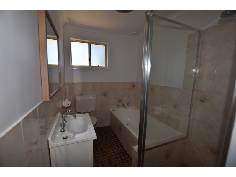 2 / 67 Kenna Street, Orange NSW 2800