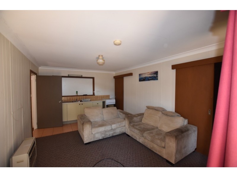 23 Burrendong Way, Orange NSW 2800