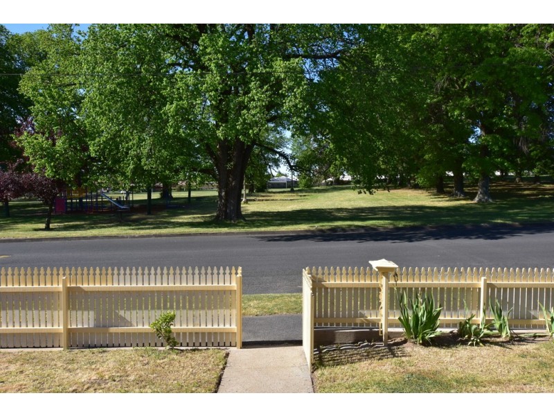 194 March Street, Orange NSW 2800
