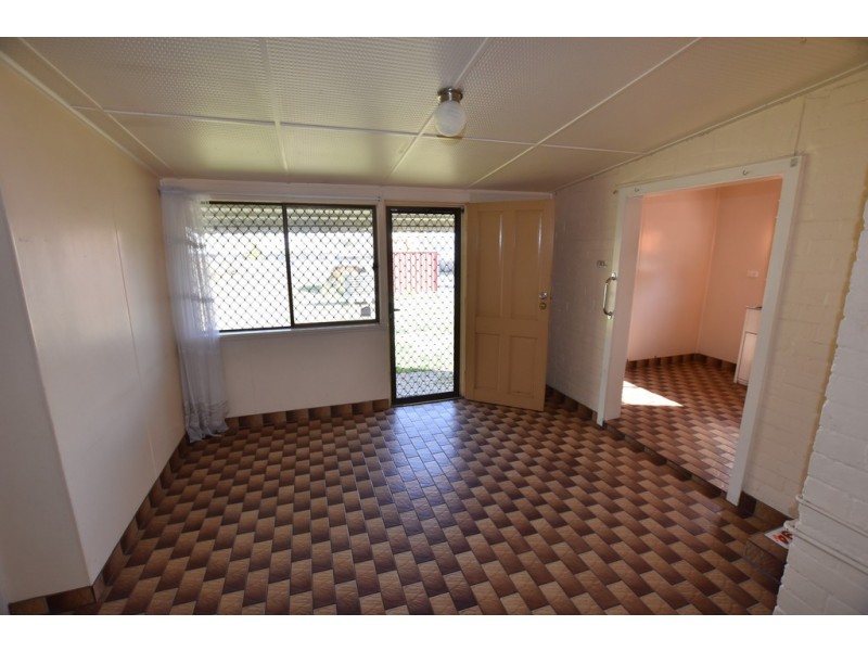 194 March Street, Orange NSW 2800