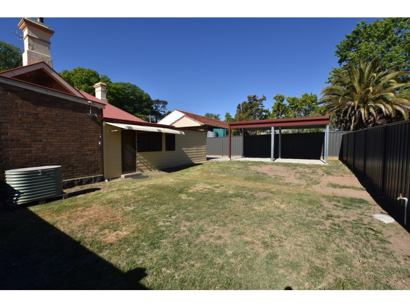 194 March Street, Orange NSW 2800