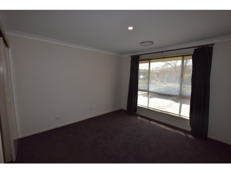 9 Talinga Place, Orange NSW 2800