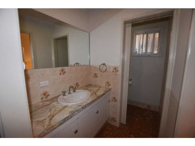 9 Talinga Place, Orange NSW 2800