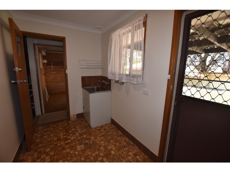 9 Talinga Place, Orange NSW 2800