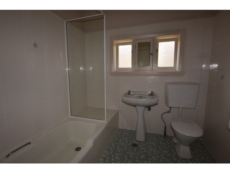 2 Summer Street, Orange NSW 2800