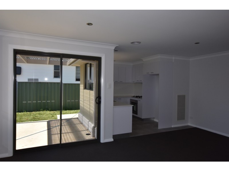 1A Redloum Place, Orange NSW 2800