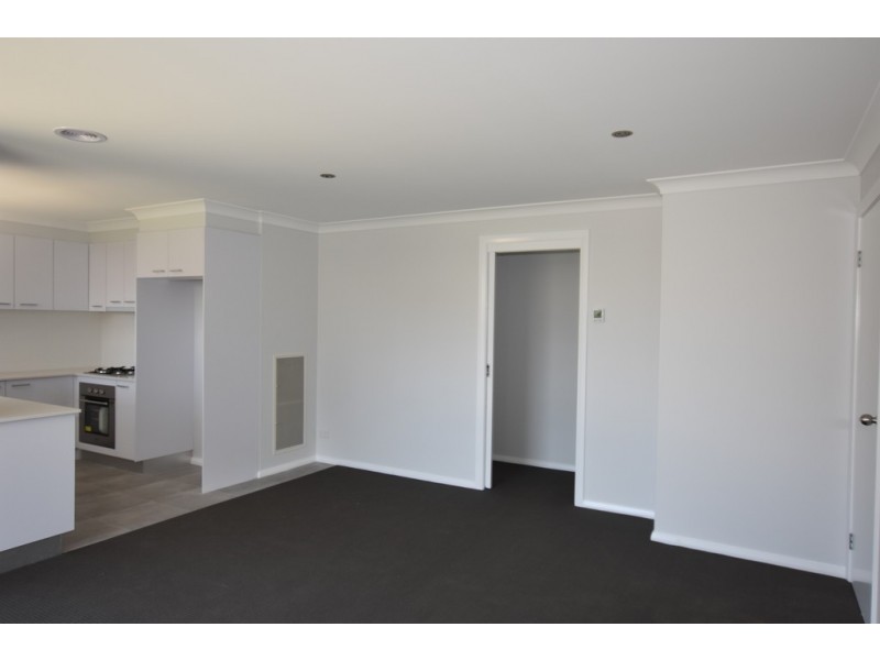 1A Redloum Place, Orange NSW 2800