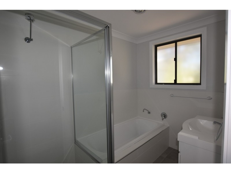 1A Redloum Place, Orange NSW 2800