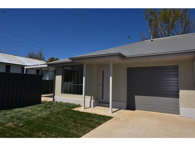 1A Redloum Place, Orange NSW 2800