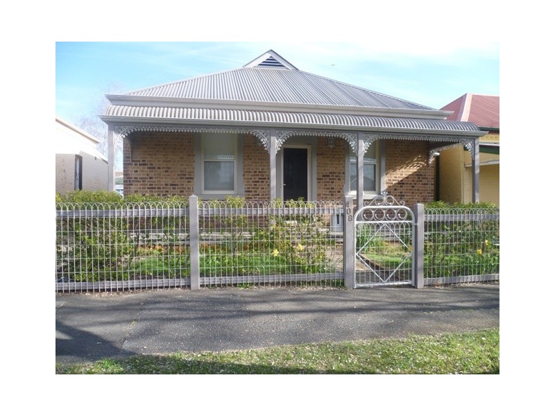 408 Summer Street East, Orange NSW 2800