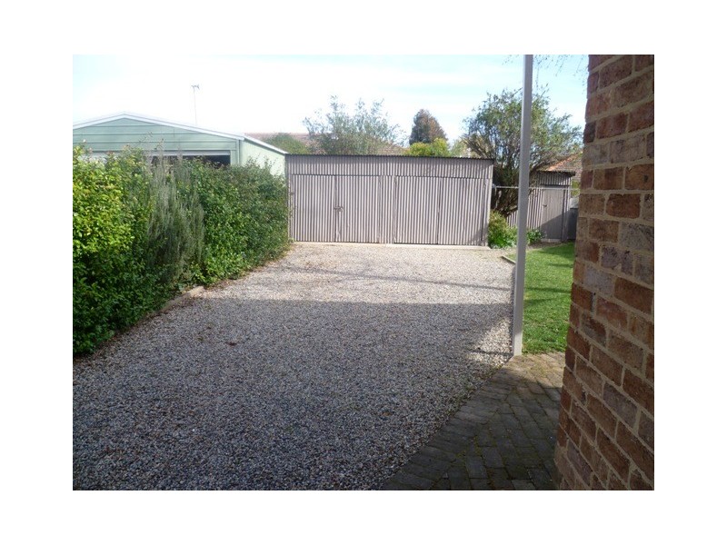 408 Summer Street East, Orange NSW 2800